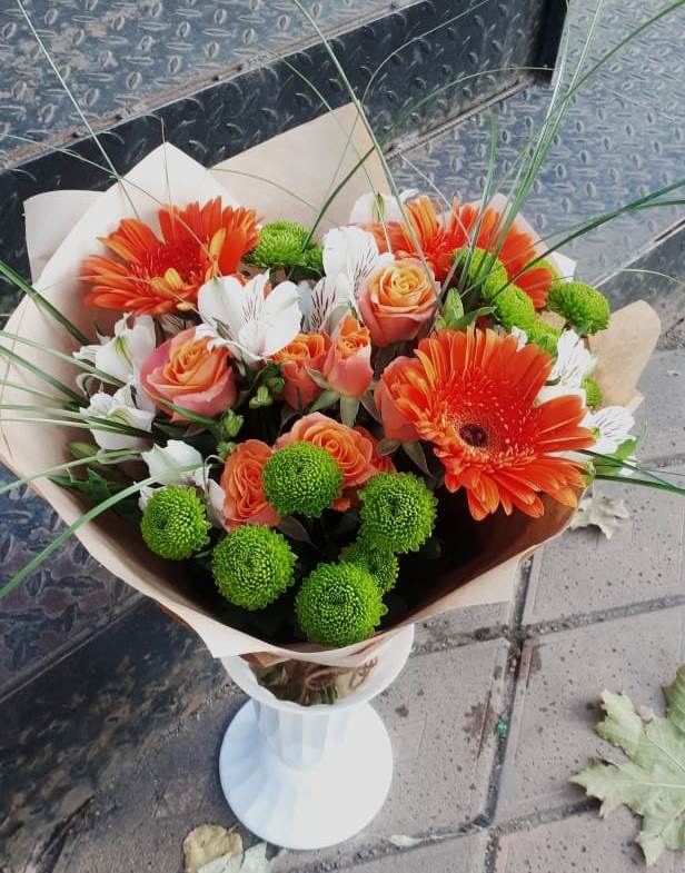 Букет цветов из: Герберы, Хризантемы, Альстромерии и Розы в Зеленогорске Ленинградской области
