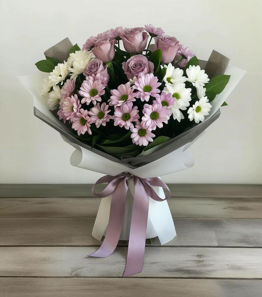Букет цветов из: Хризантемы и Розы в Зеленогорске Ленинградской области