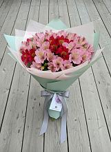 Букет цветов из:  Альстромерии в Зеленогорске Ленинградской области