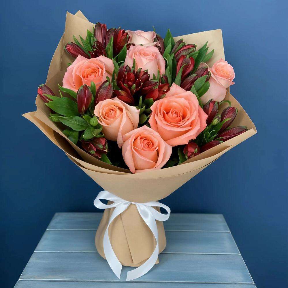 Букет цветов из: Розы и Альстромерии в Зеленогорске Ленинградской области