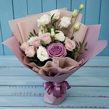 Букет цветов из:  Розы и Лизиантусы в Зеленогорске Ленинградской области