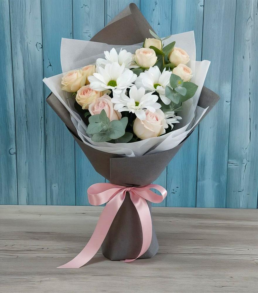 Букет цветов из: Хризантемы и Розы в Зеленогорске Ленинградской области