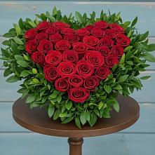 Цветочная композиция из Розы в виде сердца в Зеленогорске Ленинградской области