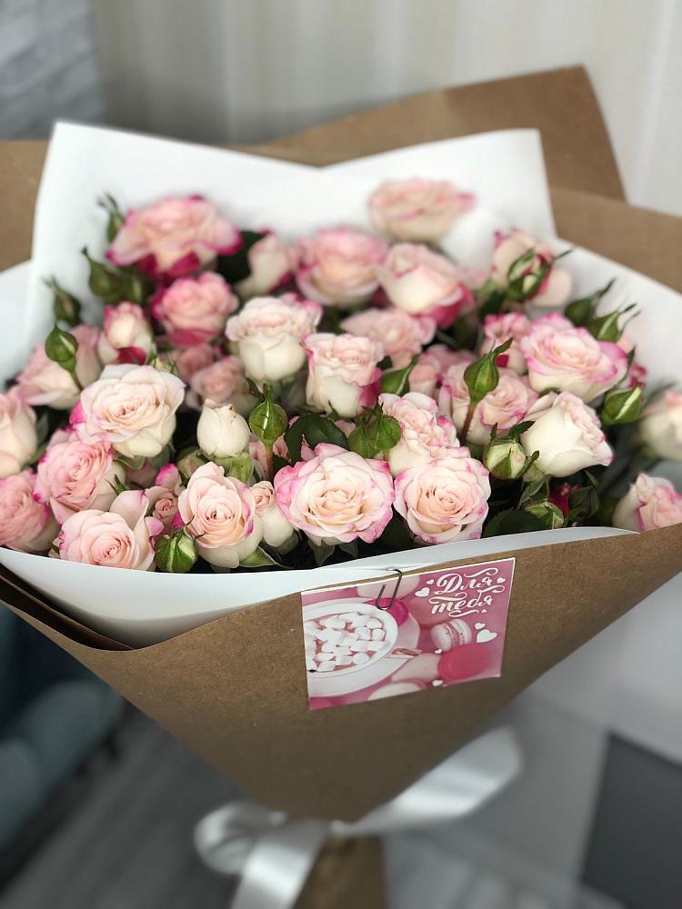 Букет цветов из: Розы в Зеленогорске Ленинградской области