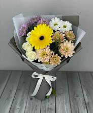Букет цветов из:  Розы, Герберы и Хризантемы в Зеленогорске Ленинградской области
