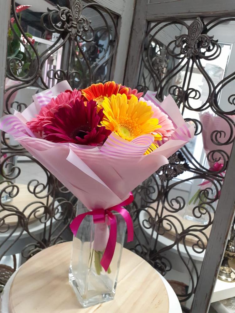 Букет цветов из: Герберы в Зеленогорске Ленинградской области