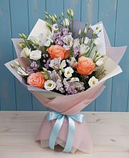 Букет цветов из:  Лизиантусы, Розы, Альстромерии и Гипсофила в Зеленогорске Ленинградской области