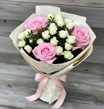 Букет цветов из:  Розы в Зеленогорске Ленинградской области