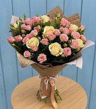 Букет цветов из:  Розы в Зеленогорске Ленинградской области