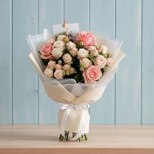 Букет цветов из:  Розы в Зеленогорске Ленинградской области