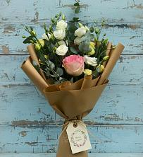 Букет цветов из:  Розы и Лизиантусы в Зеленогорске Ленинградской области