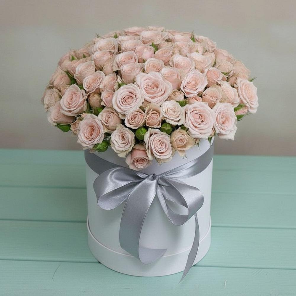 Цветочная композиция из Розы в шляпной коробке в Зеленогорске Ленинградской области