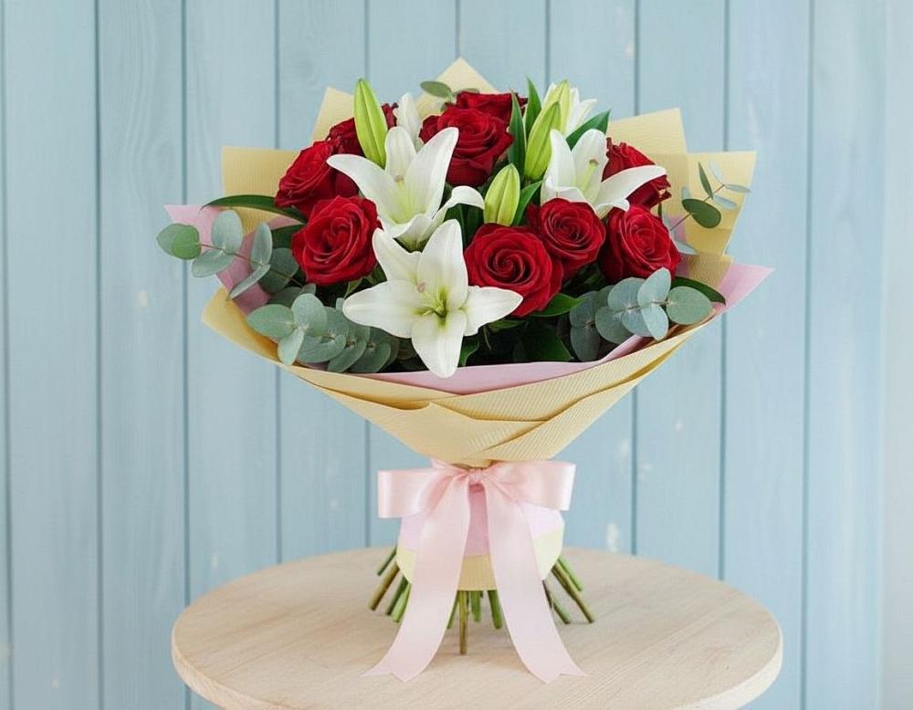 Букет цветов из: Лилии и Розы в Зеленогорске Ленинградской области